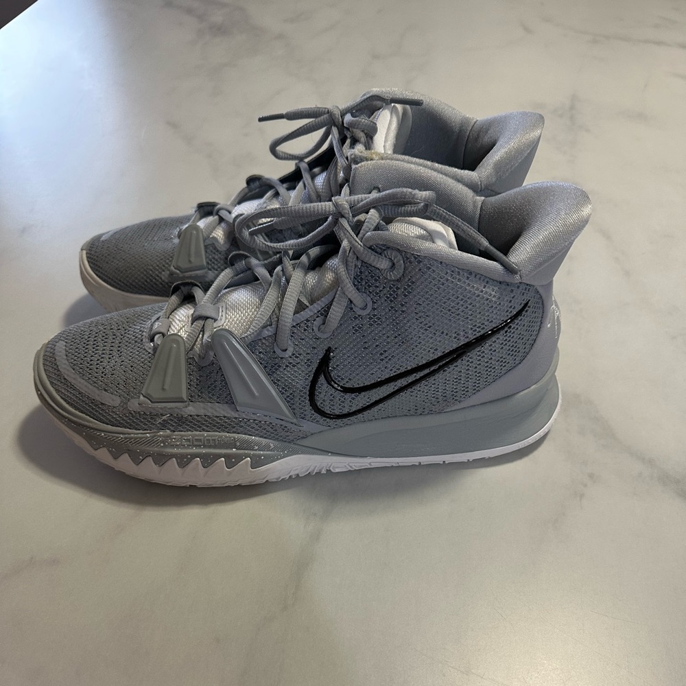 Men’s Nike Kyrie 7 basketball shoes